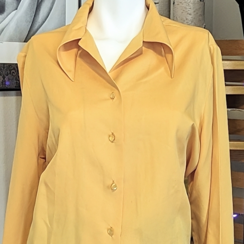 Lady Arrow Vintage Button Bown Shirt